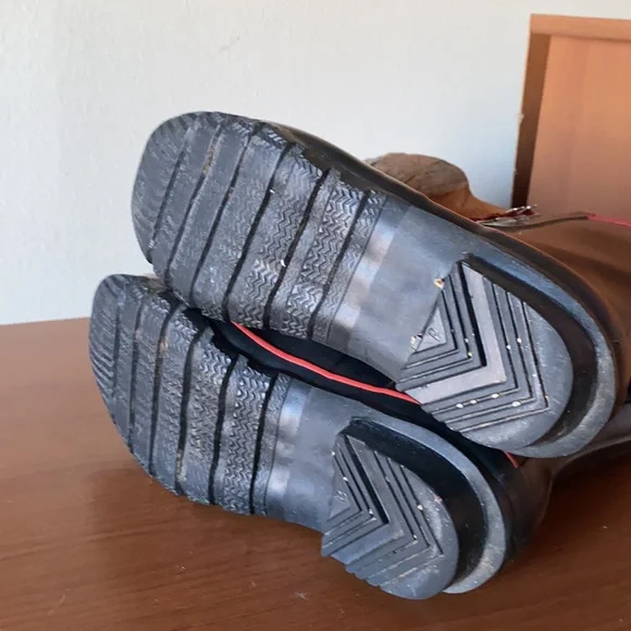 SOLD Hunter Festival Black and Red Laceup Rain Boots - Picture 5 of 6